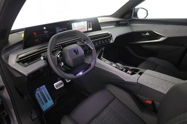 PEUGEOT 5008 3ª serie Hybrid 145 e-DCS6 GT