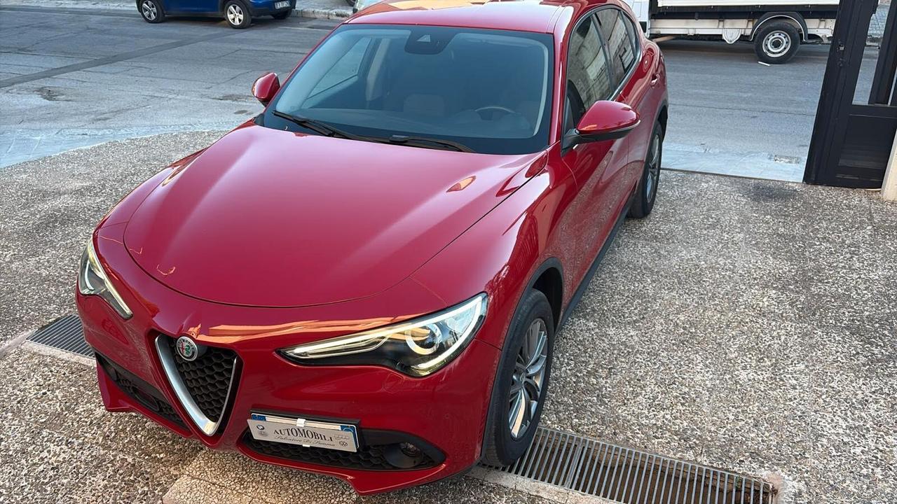 Alfa Romeo Stelvio 2.2 Turbodiesel 180 CV AT8 Q4 Business