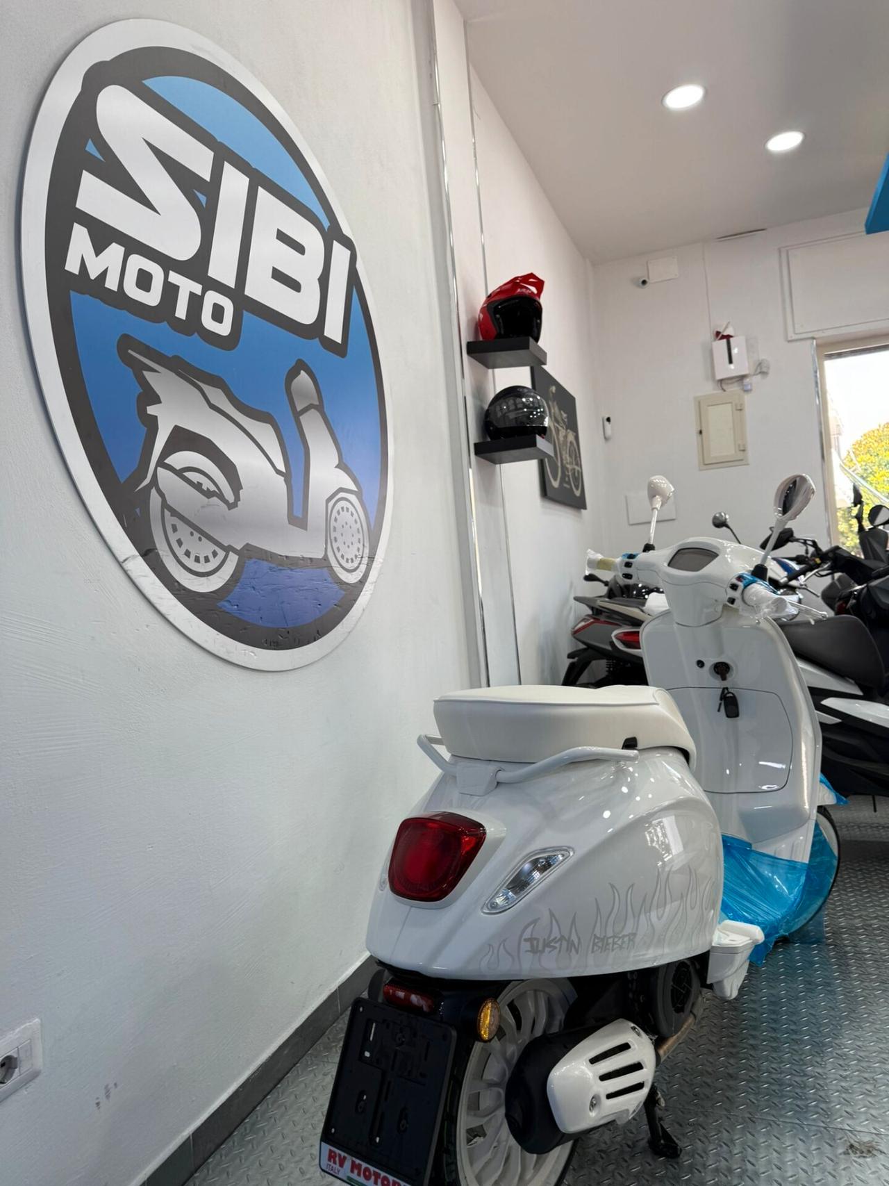 PIAGGIO VESPA NUOVA 125