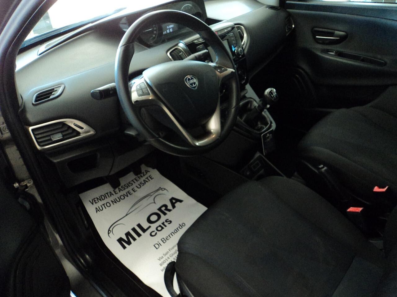 Lancia Ypsilon 1.2 69 CV 5 porte Gold