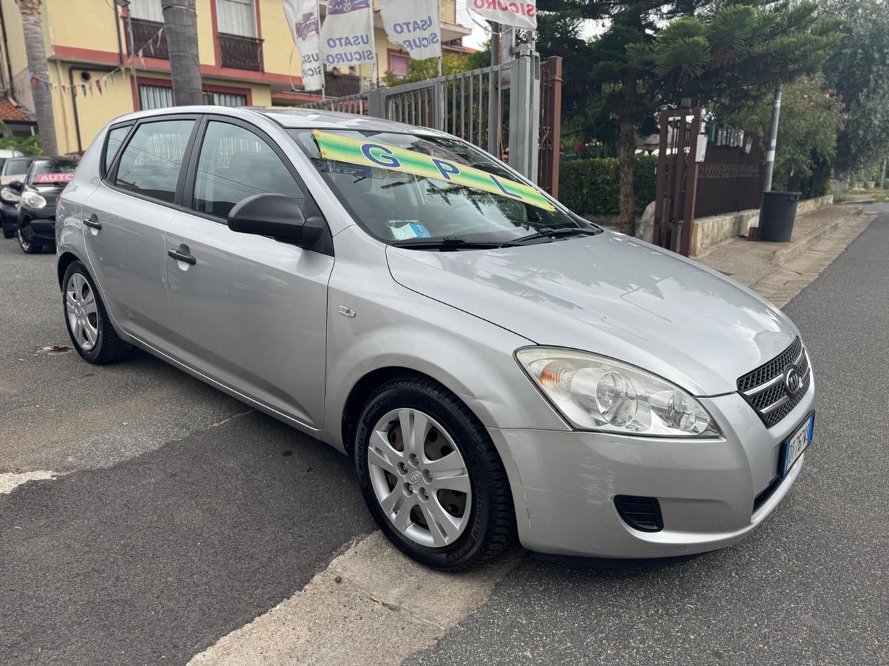 Kia Ceed cee'd 1.4 109CV 5p. LX Bi-Fuel
