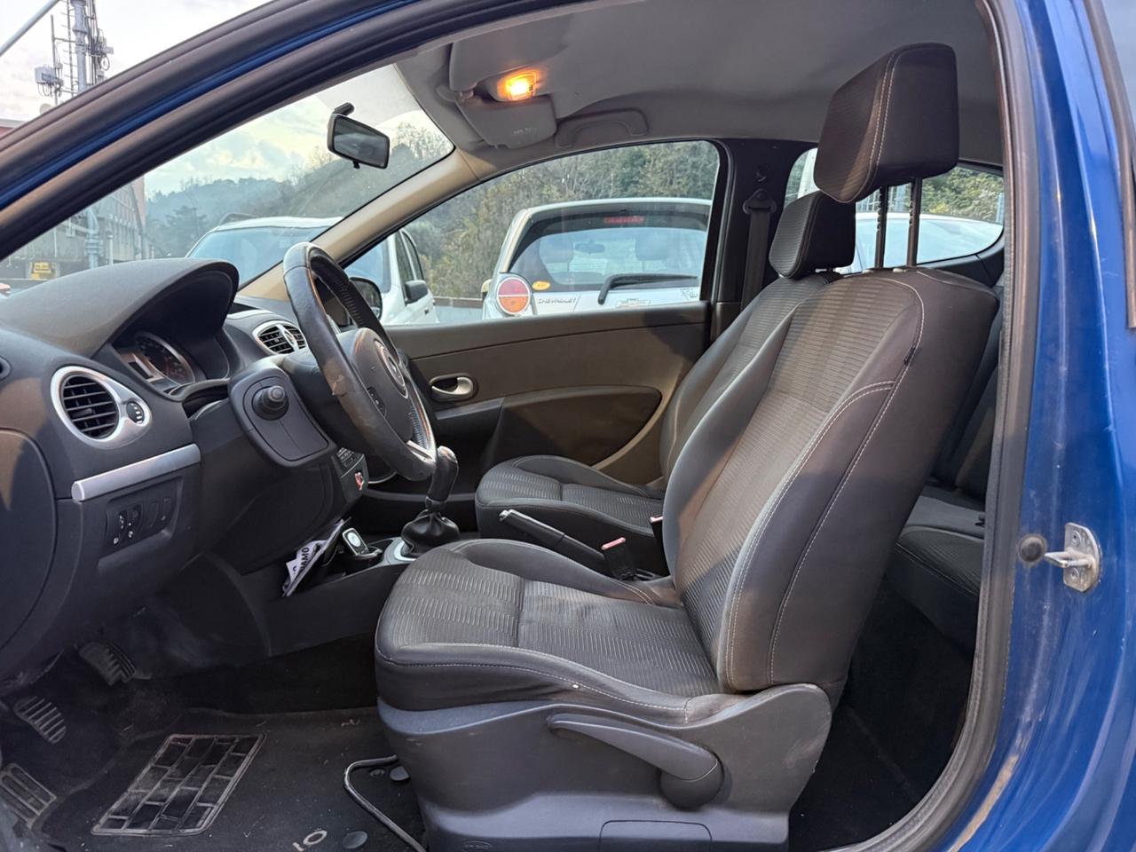 Renault Clio 1.2 16V 3 porte Luxe