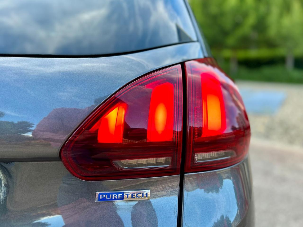 Peugeot 2008 Allure 1.2 PureTech 110