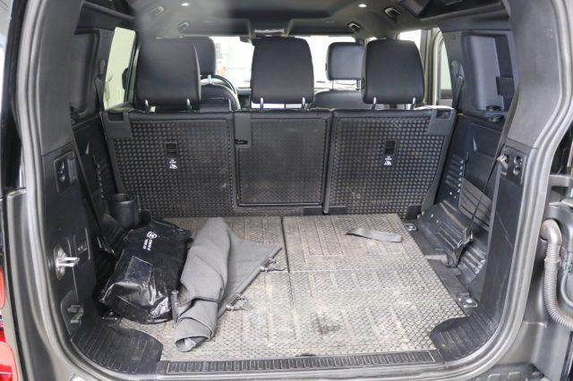 LAND ROVER Defender 110 3.0D I6 250 CV AWD X-Dynamic SE 7 POSTI
