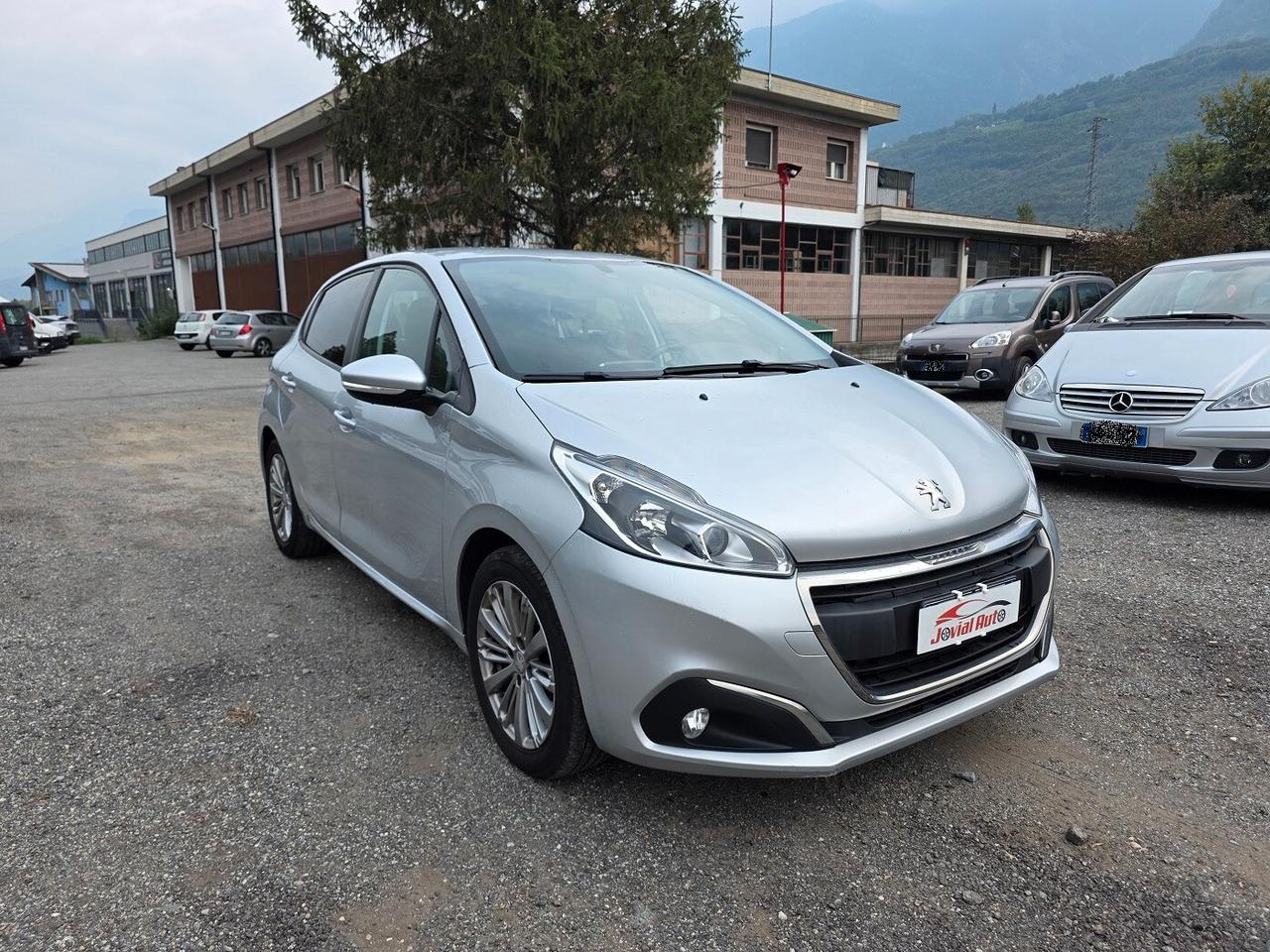Peugeot 208 1.2 5 porte