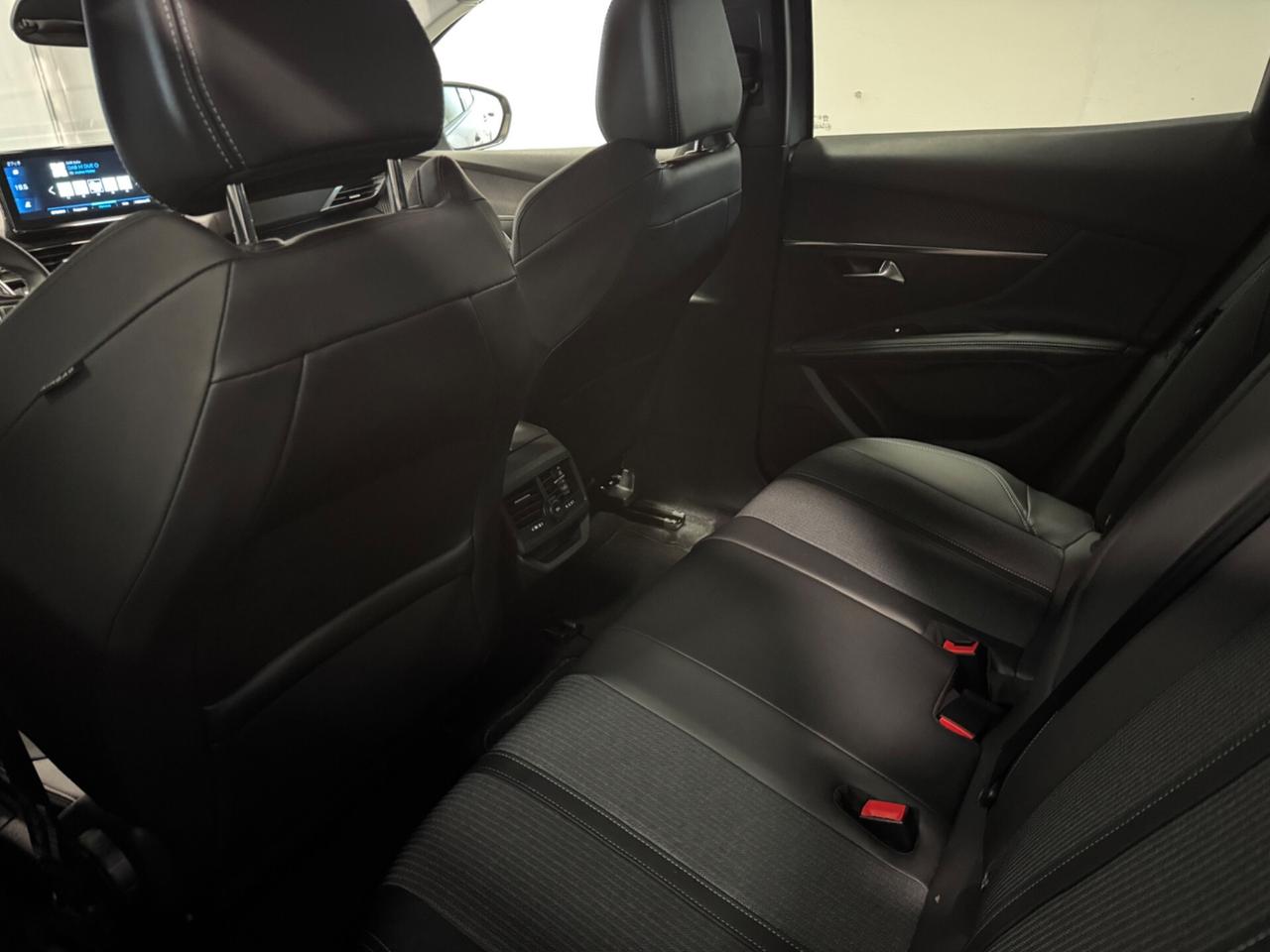 Peugeot 3008 BlueHDi 130 EAT8 Allure Pack