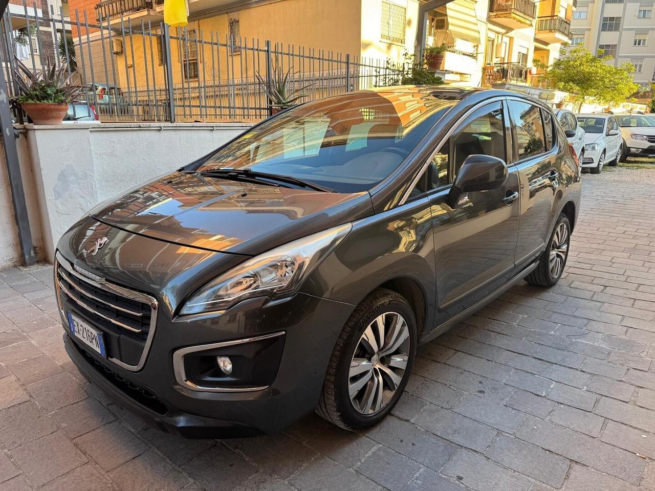 PEUGEOT 3008 1.6 HDi 115CV Business