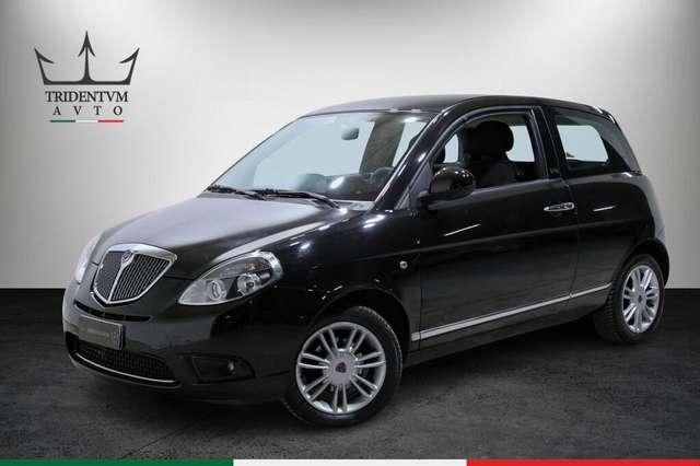 Lancia Ypsilon 1.2 8v Unyca