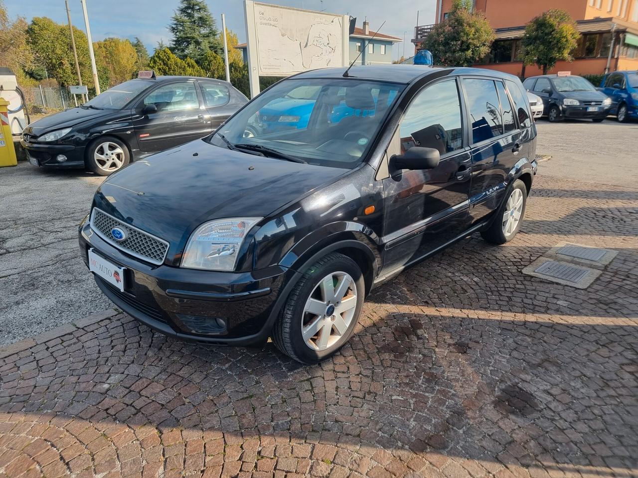 Ford Fusion 1.4 16V 5p. Con 223.000km