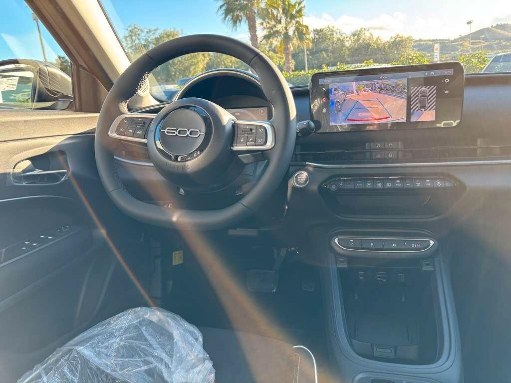 Fiat 600 Hybrid 110 CV DCT MHEV Icon 2026 KM 0 IVA ESPOSTA Tua a soli 209 Euro al mese