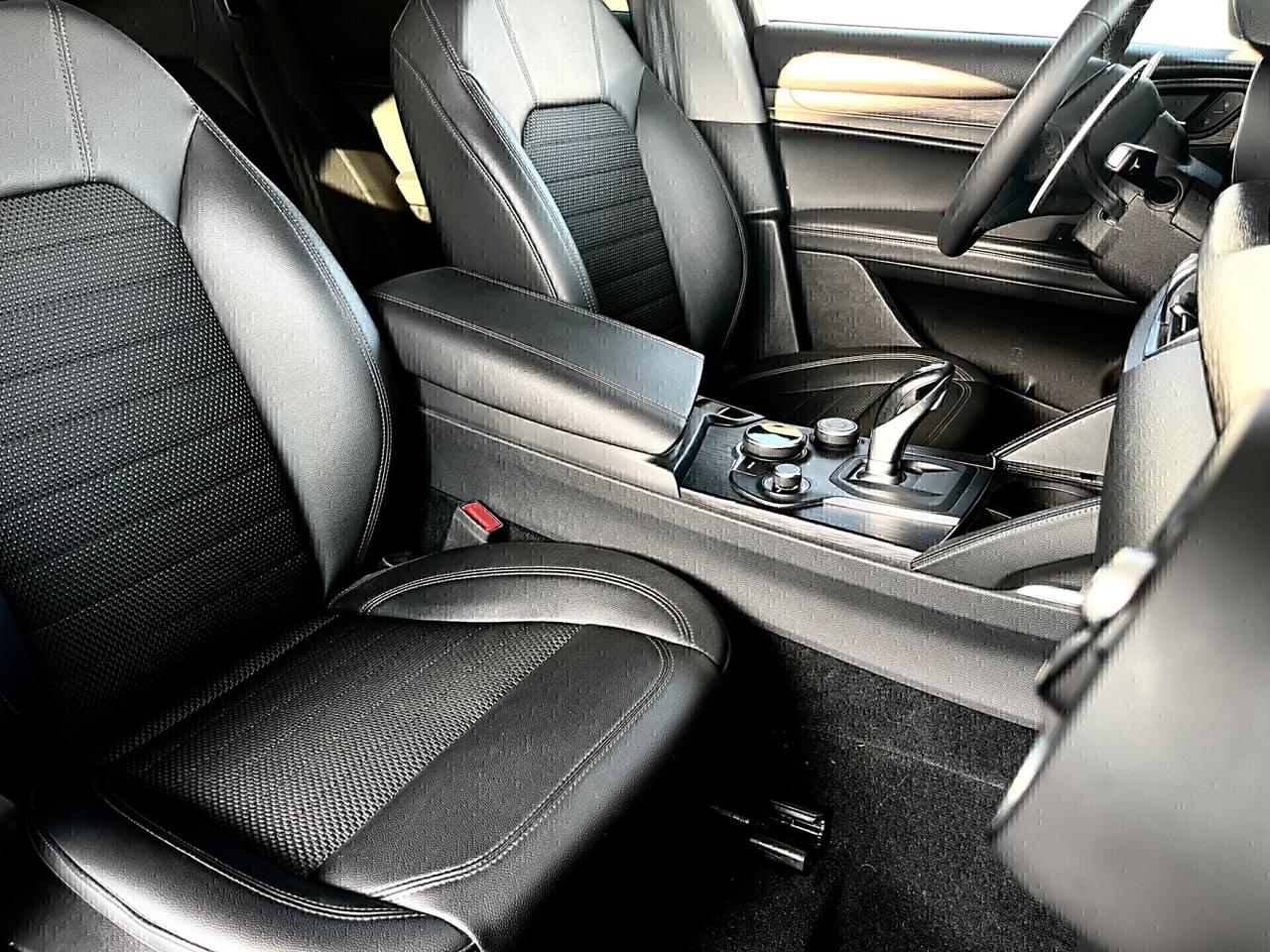 Alfa Romeo Stelvio 2.2 Turbodiesel 210 CV AT8 Q4 Executive