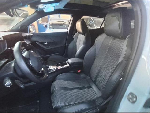 PEUGEOT 2008 motore elettrico 136 CV GT TETTO APRIBILE