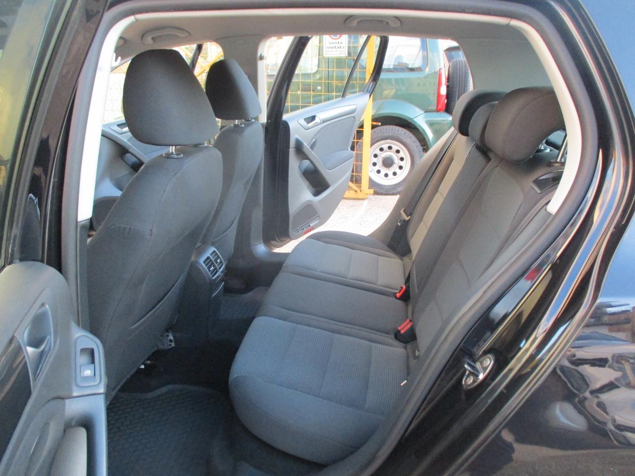 Volkswagen Golf 1.6 TDI 5p. MOLTO BELLA 2012