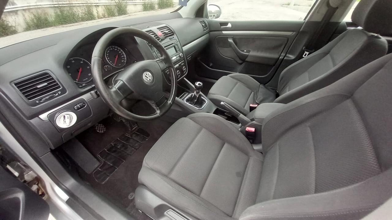 Volkswagen Golf 1.9 TDI 5p. Sportline