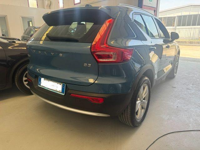 VOLVO XC40 B3 automatico Core