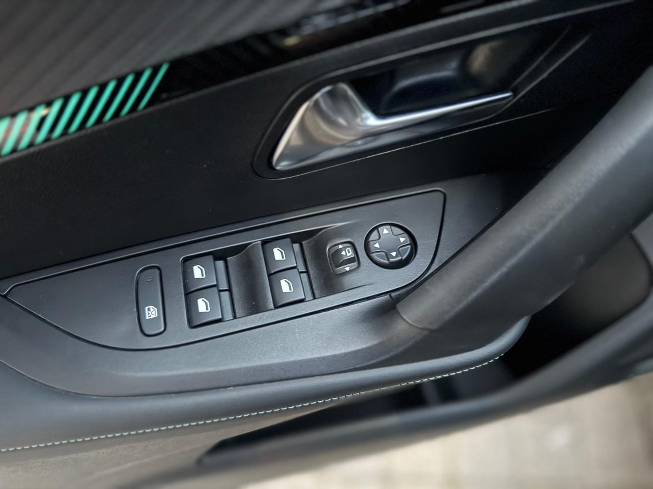 Peugeot 2008 BlueHDi 110 S&S Allure Pack