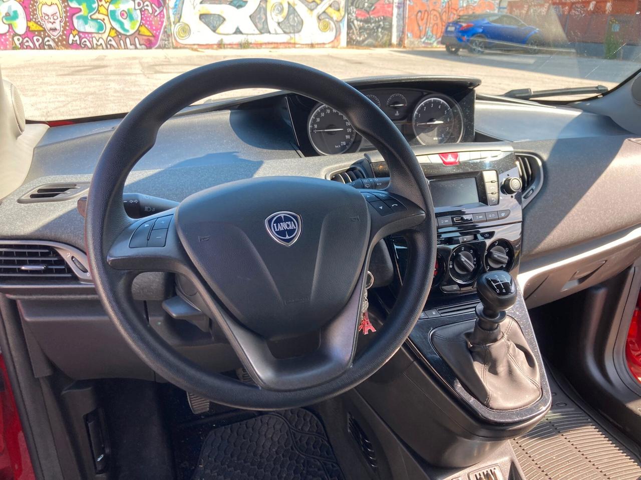 Lancia Ypsilon 1.2 69 CV 5 porte GPL Ecochic Silver