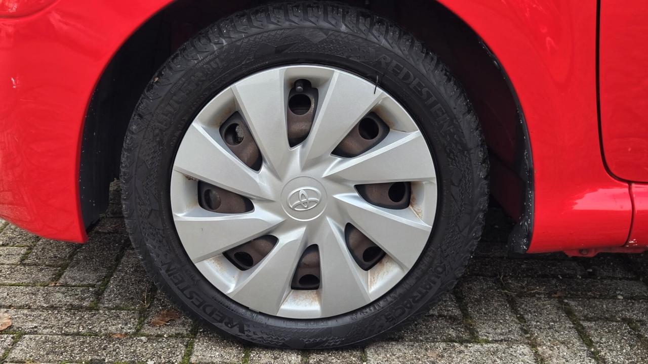 Toyota Aygo 1.0 VVT-i 69 CV 5 porte x-cite