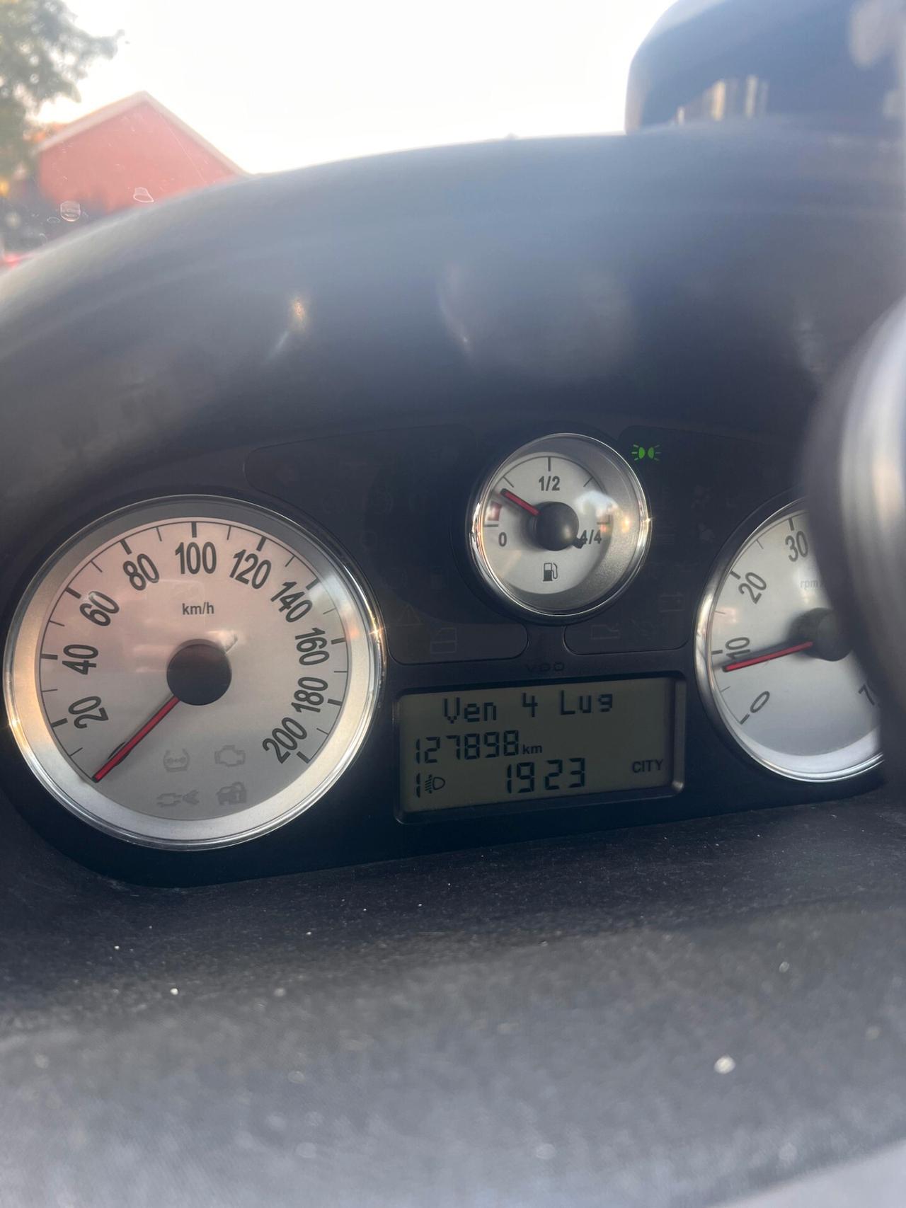 Lancia Ypsilon 1.2 GPL adatta a neopatentati
