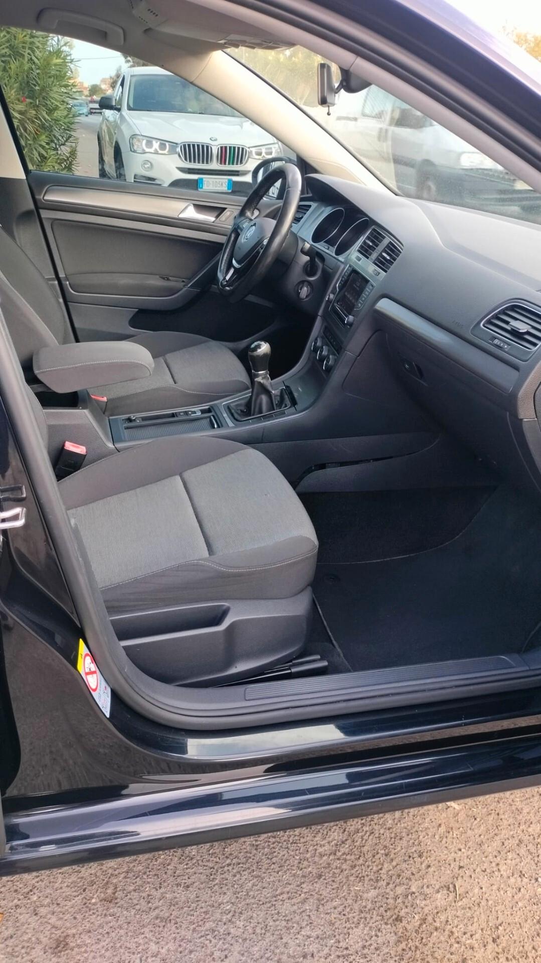 Volkswagen Golf Business 1.6 TDI DSG 5p. Highline BlueMotion Technology