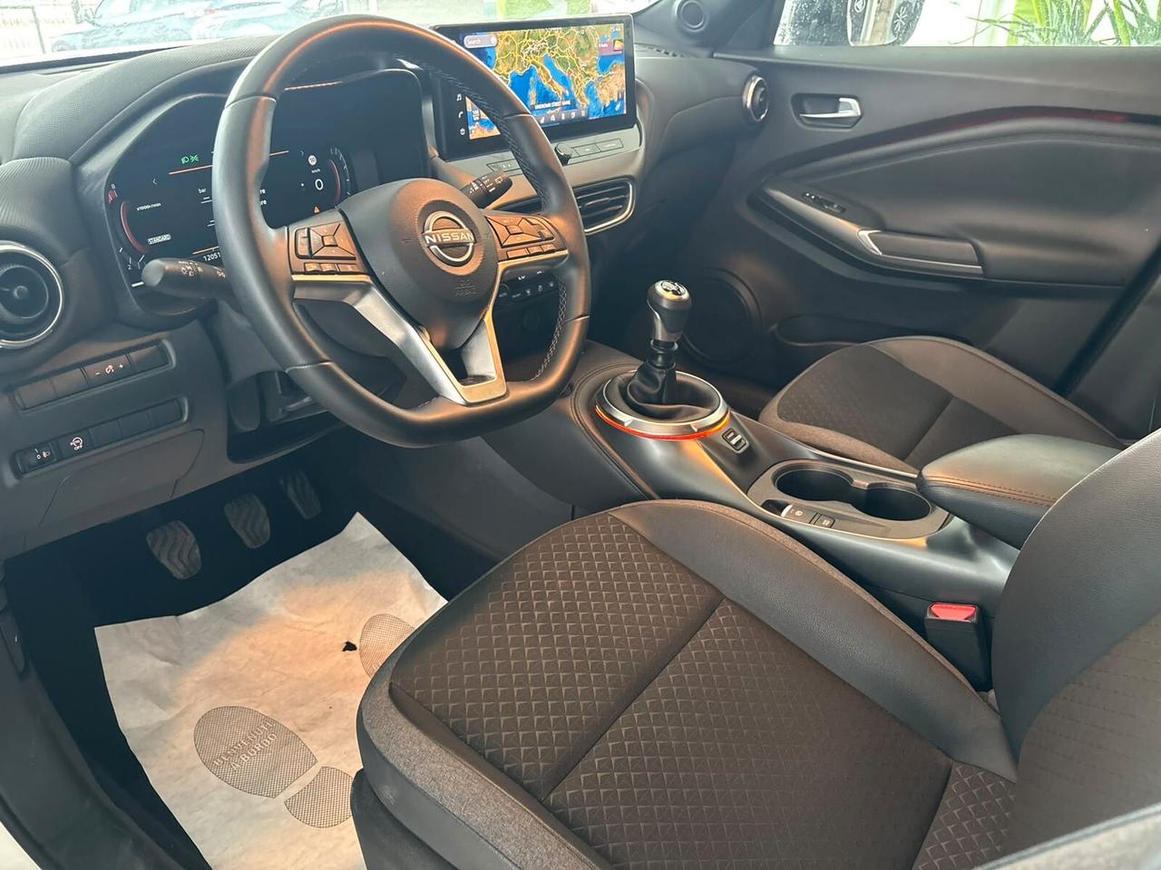 Nissan Juke 1.0 DIG-T 114 CV N-Connecta