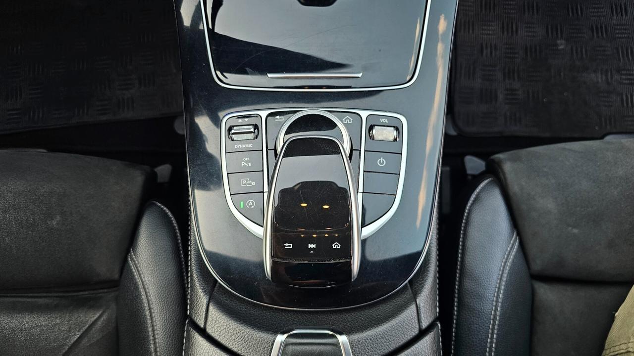Mercedes-benz E 220 d Premium Plus AMG