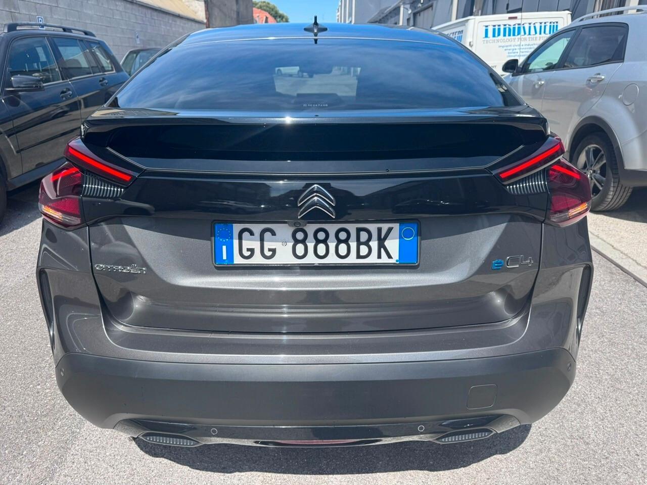 Citroen e-C4 motore elettrico 136 CV Shine