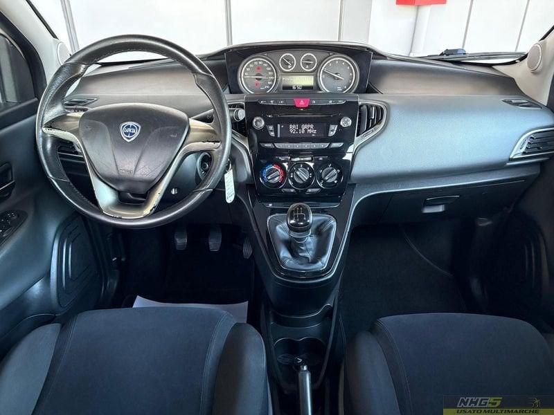 Lancia Ypsilon Ypsilon 1.2 69 CV 5 porte Silver