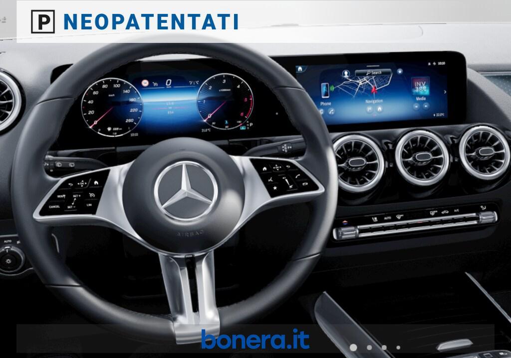 Mercedes GLA 180 180 D Progressive Advanced Plus 8G-DCT