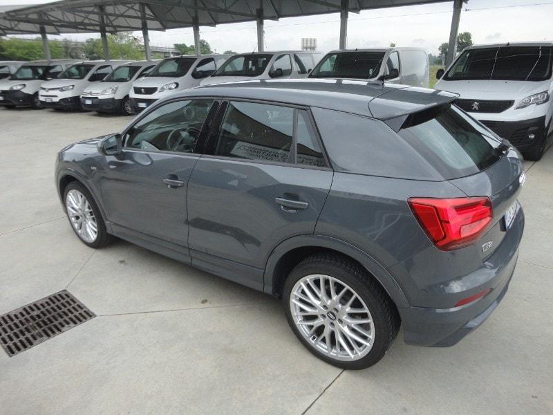 AUDI Q2 Q2 30 TDI S tronic Identity Black