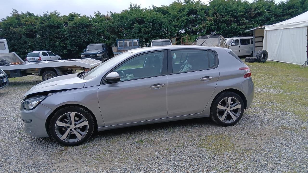 Peugeot 308 BlueHDi 120 S&S Business