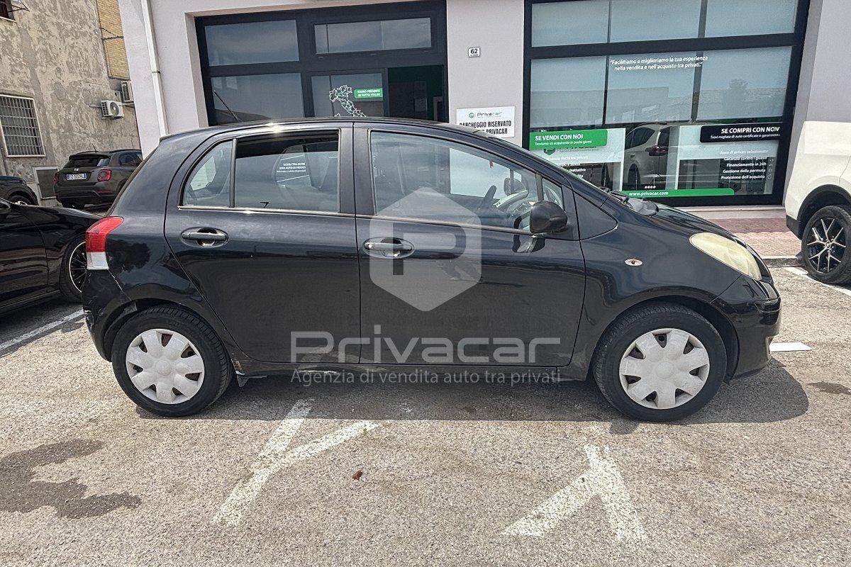 TOYOTA Yaris 1.0 5 porte Sol