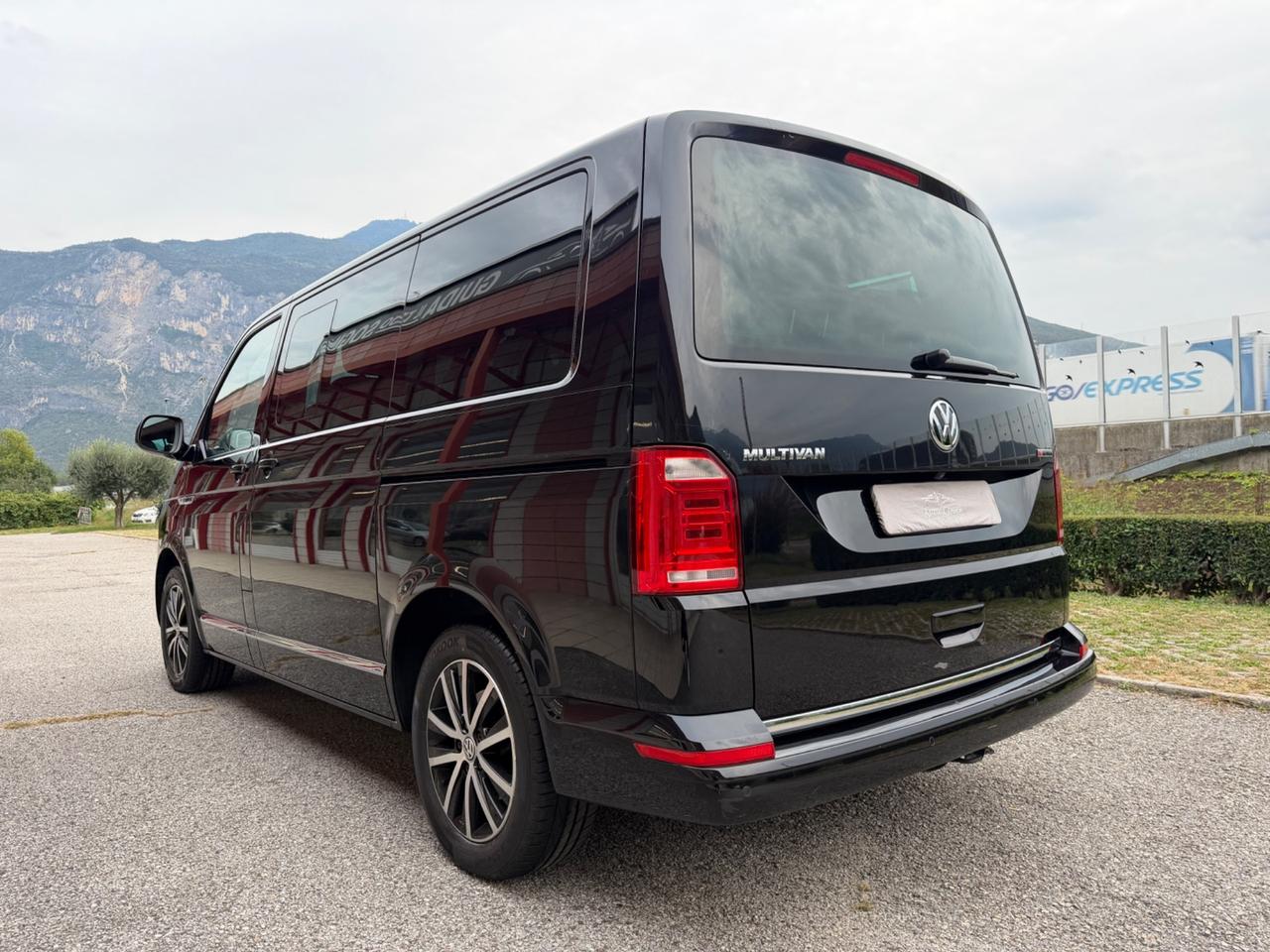 Volkswagen Multivan T6 - DSG 4x4 BULLI FULL