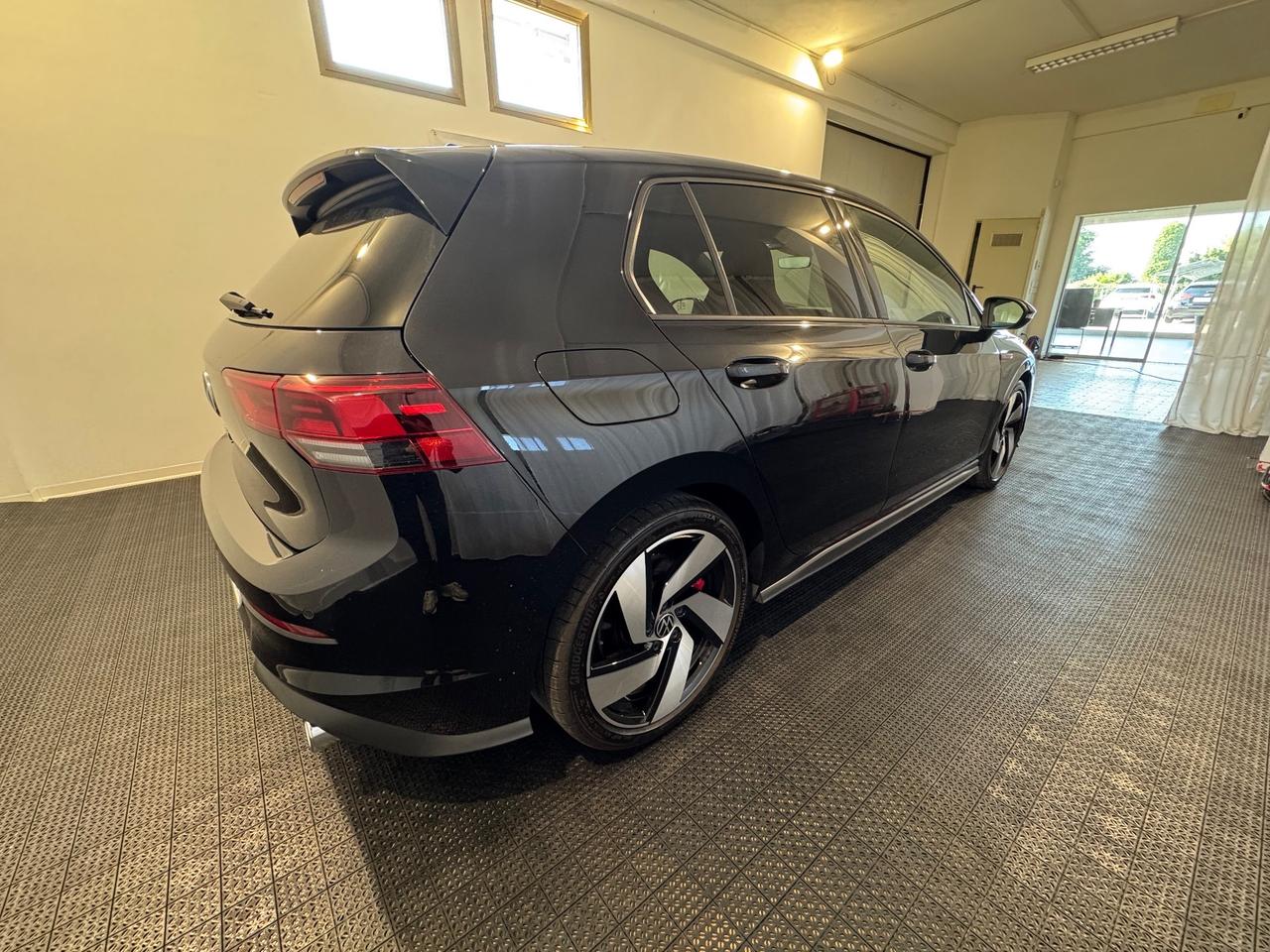 Volkswagen Golf GTI 2.0 TSI