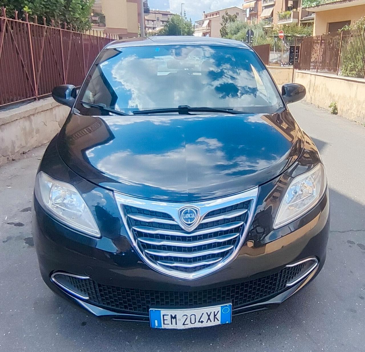 Lancia Ypsilon 1.2 69 CV Unyca