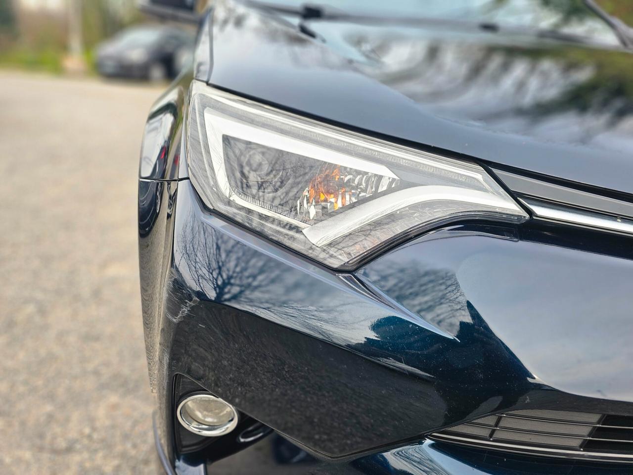 Toyota RAV 4 RAV4 2.0 D-4D 2WD Business