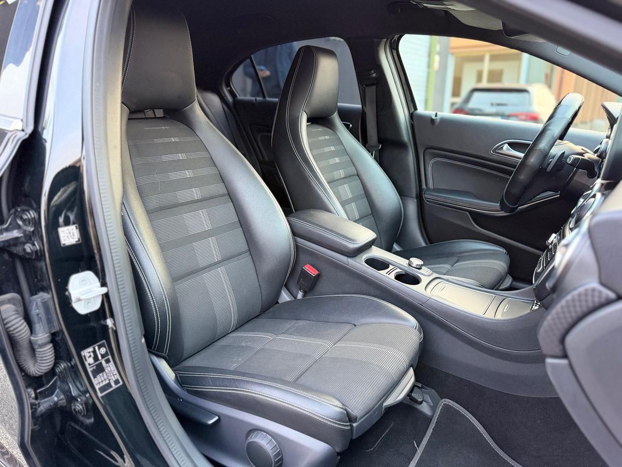 Mercedes-Benz A 180 Premium A 180 D BlueEFFI #9536