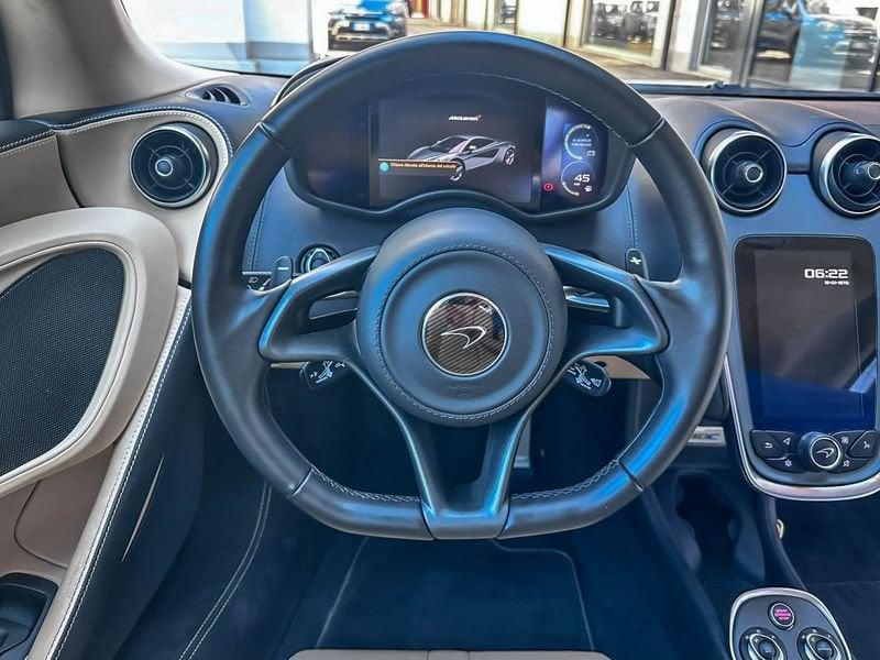 McLaren 540C Coupé - McLaren Milano
