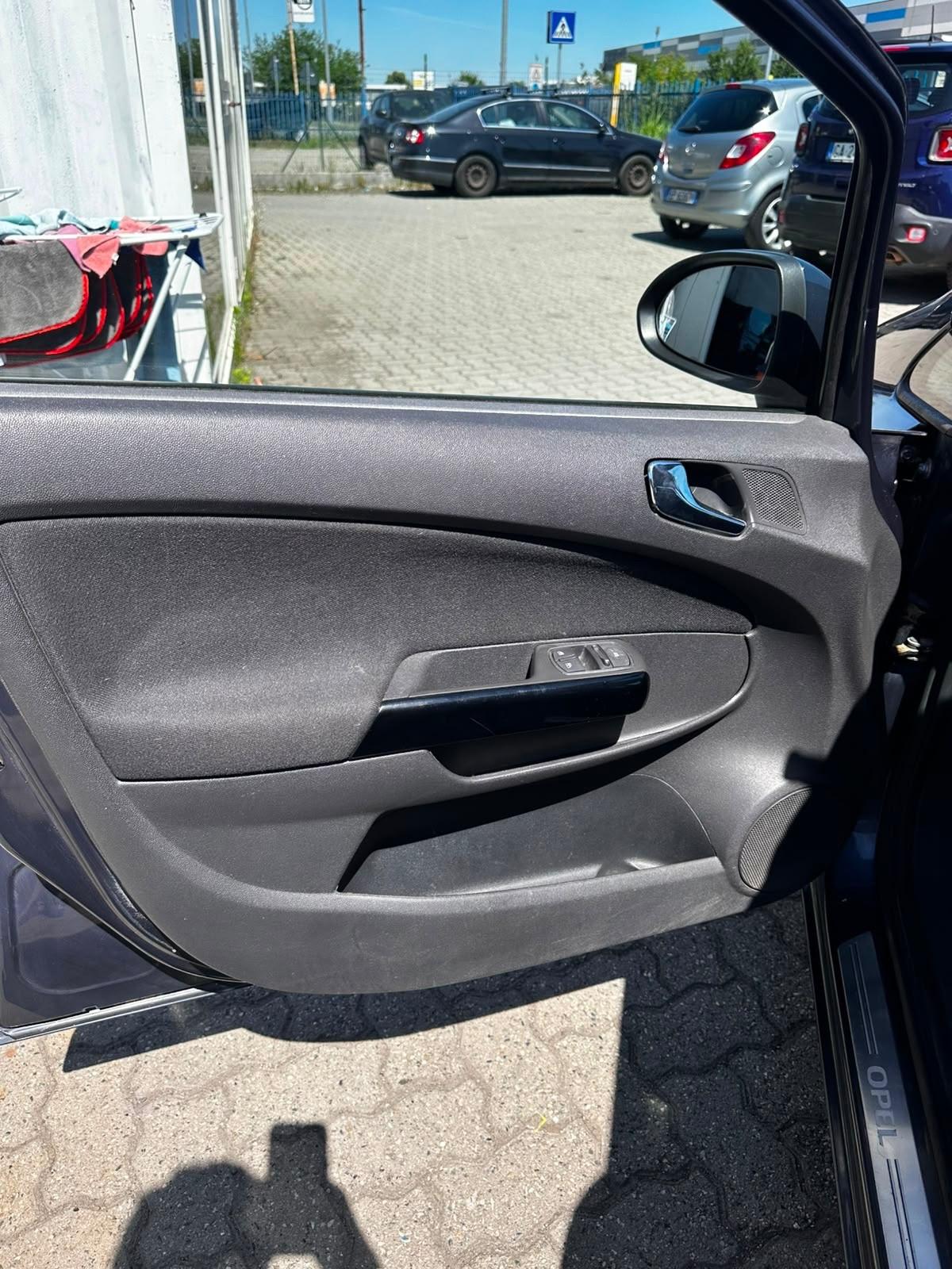 Opel Corsa 1.2 5 porte Edition
