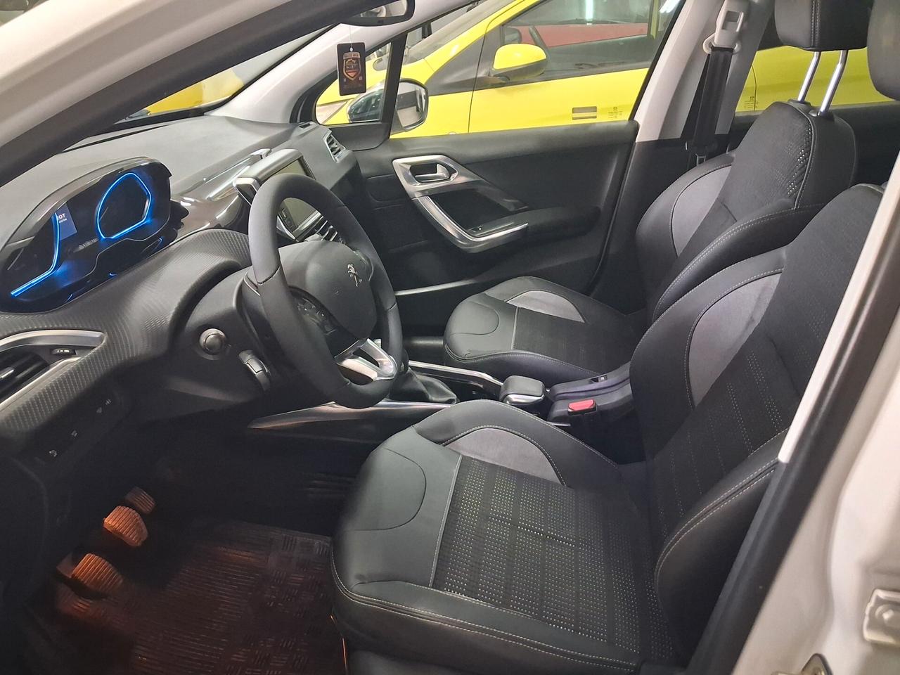 Peugeot 2008 1.6 e-HDi Allure Tetto / Nav/ 2013 unico prop