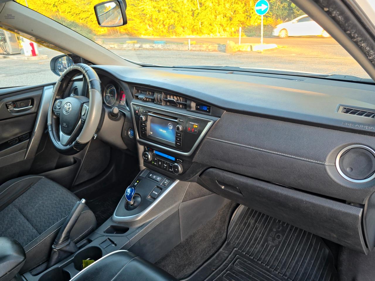 Toyota Auris Touring Sports 1.8 Hybrid Lounge E5B Automatico NEO 2015