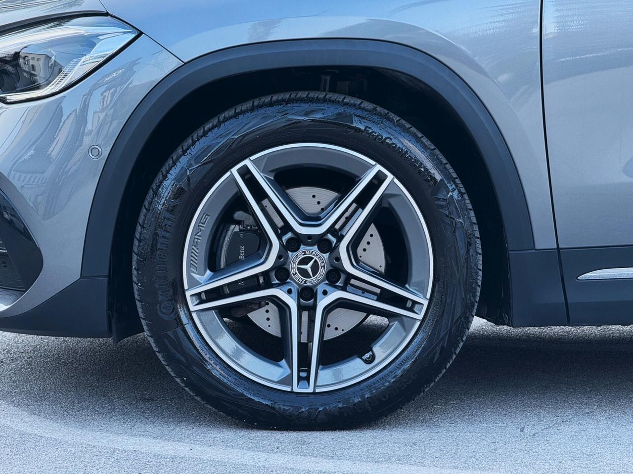 Mercedes-Benz GLA 200 d Premium Plus AMG TETTO