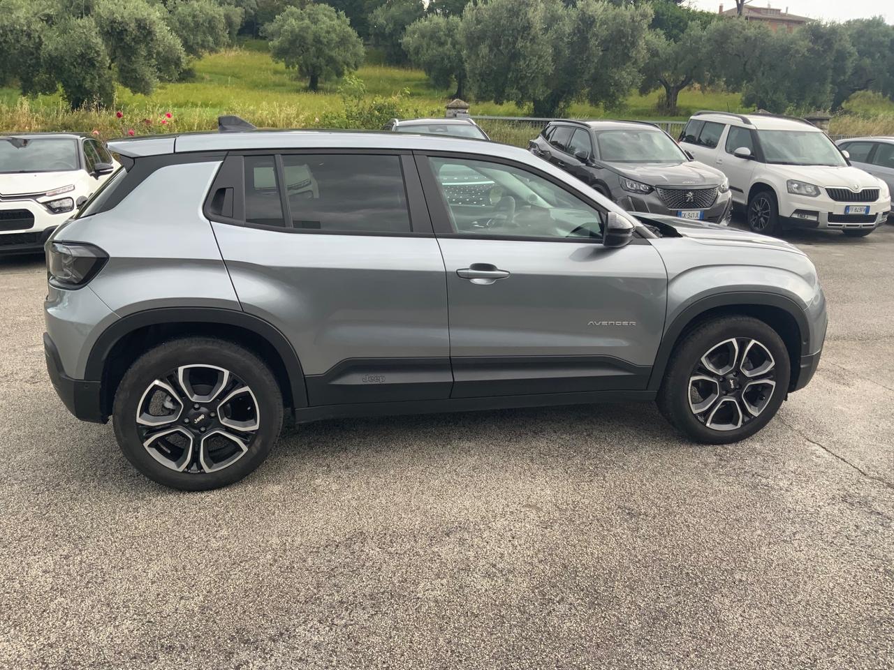 Jeep Avenger 1.2 Turbo 100 CV Summit