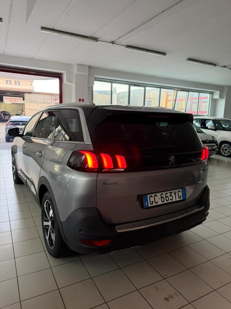 PEUGEOT - 5008 - BlueHDi 130 EAT8 S&S GT Line