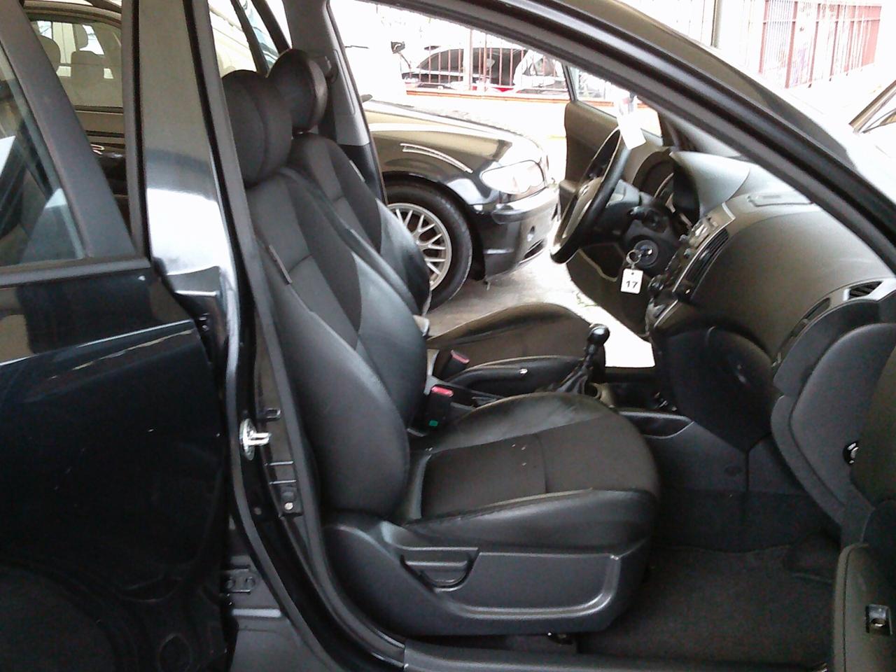 Hyundai i30 SW 1.6 CRDi 115CV FULL09