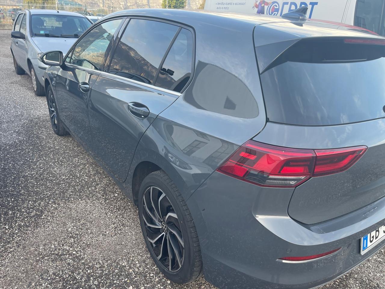 Volkswagen Golf 2.0 TDI SCR Style SI NEOPATENTATI