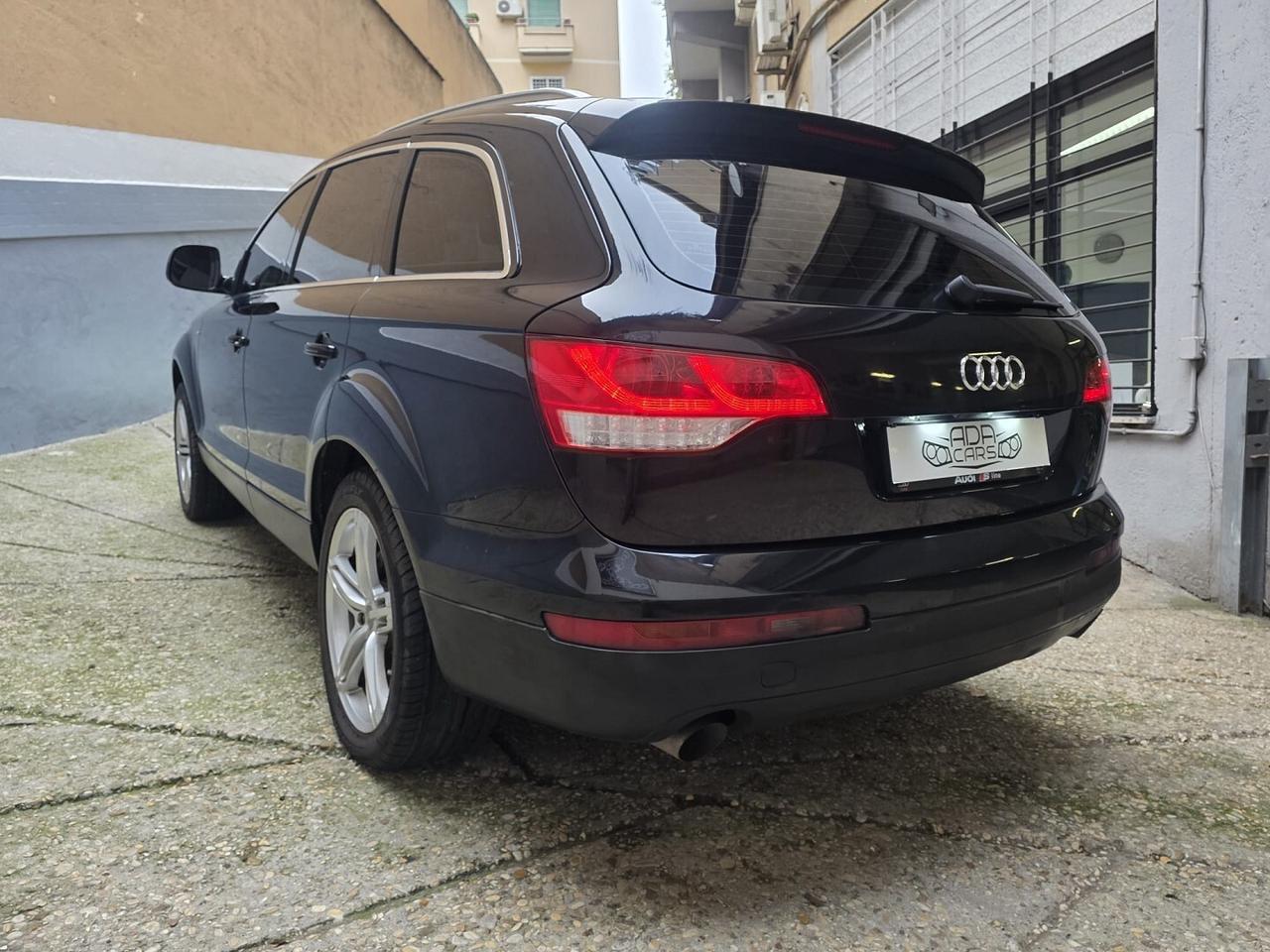 AUDI Q7 3.0 TDi S line- 7 POSTI