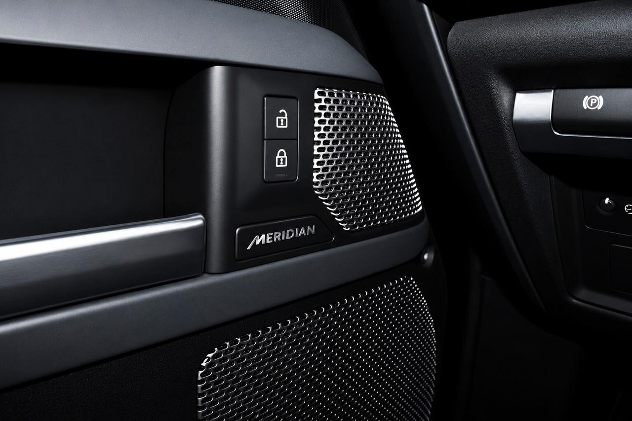 Land Rover Defender 110 3.0d i6 mhev awd 200 cv automatica X-Dynamic SE