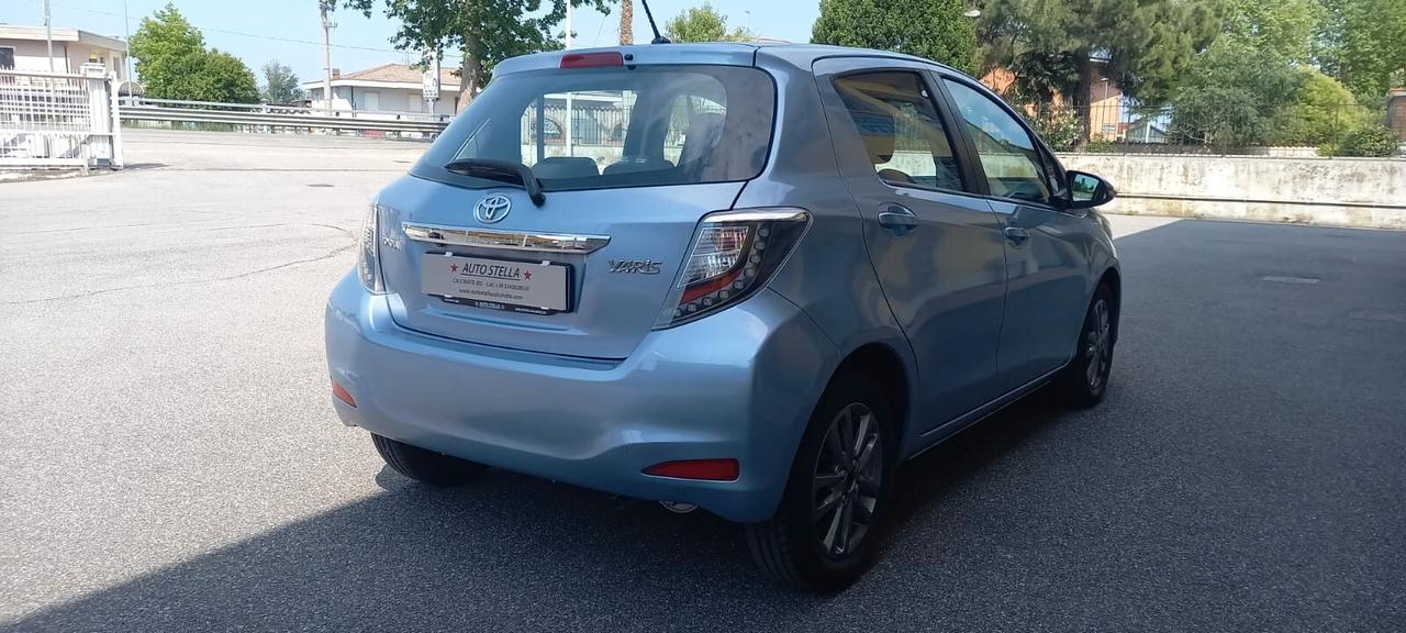 Toyota Yaris Benzina cc. 1.000 Mod. VVT- Active 5 Porte 5 Posti Utilizzabile anche per i Neopatentati.