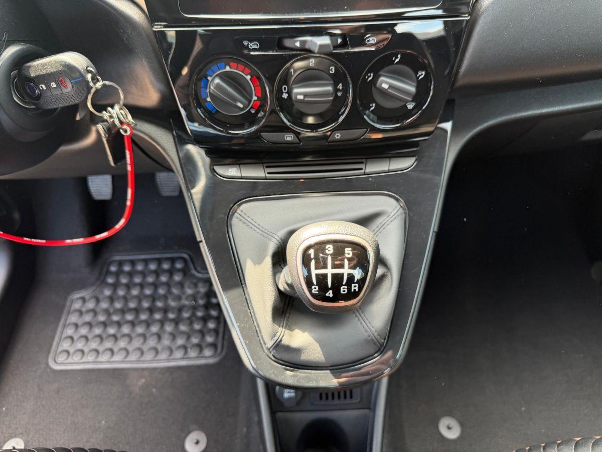 LANCIA - Ypsilon - 1.0 FireFly 5p.S&S Hyb. Eco A.F.